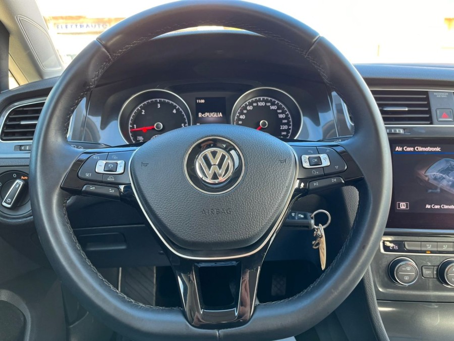 Volkswagen Golf - photo 11