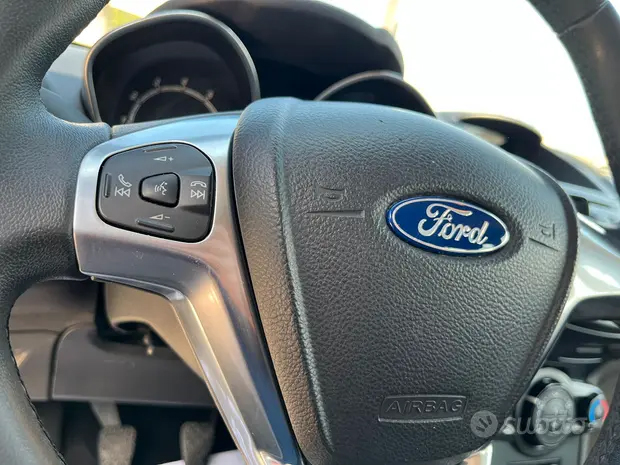 Ford Fiesta 1,4 - photo 8